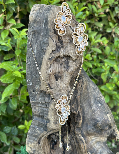 conjunto flores com pedra fusion